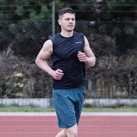 DRIVER SINGLET das Herren-Sportunterhemd schwarz