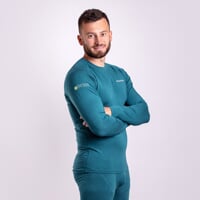 E NDR das Herren-Langarmhemd grün