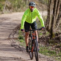 GENIUS BIKE SHORTS die Herren-Radhose schwarz
